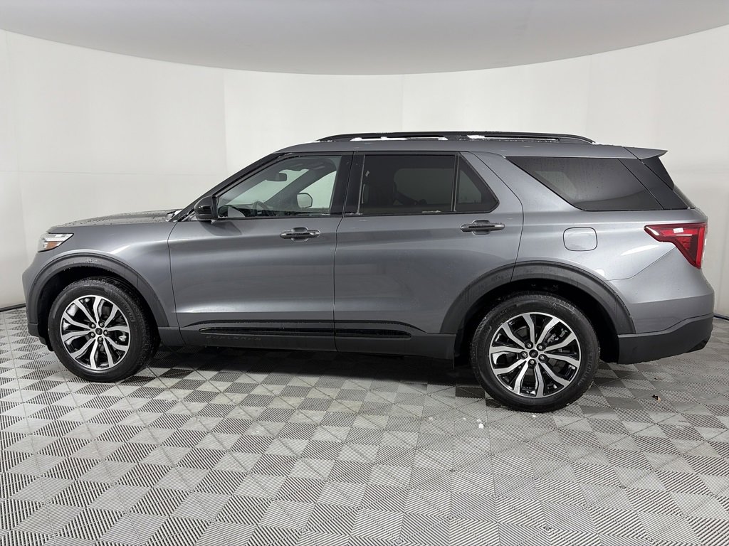 Certified 2022 Ford Explorer ST image 4