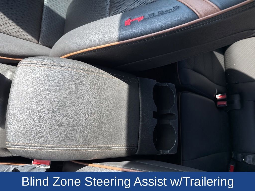 Used 2024 GMC Canyon AT4 w/ AT4 Premium Package image 10