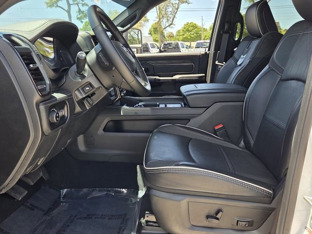 Used 2025 RAM 3500 Limited AWD/4WD image 13
