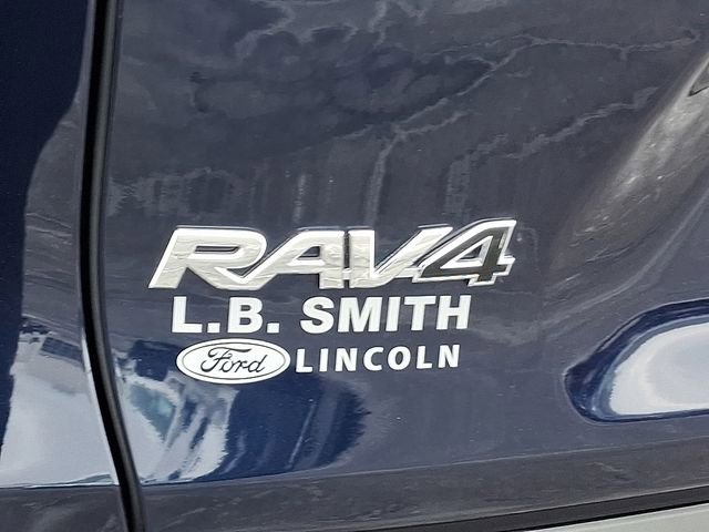 Used 2021 Toyota RAV4 XLE w/ Convenience Package image 31