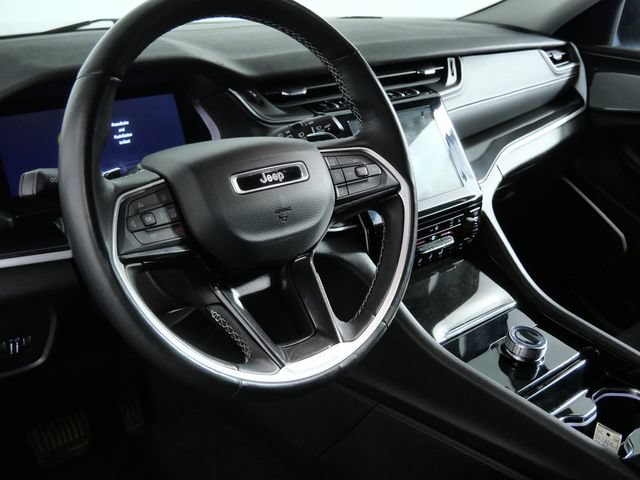 Used 2022 Jeep Grand Cherokee L Laredo w/ Luxury Tech Group I AWD/4WD image 20