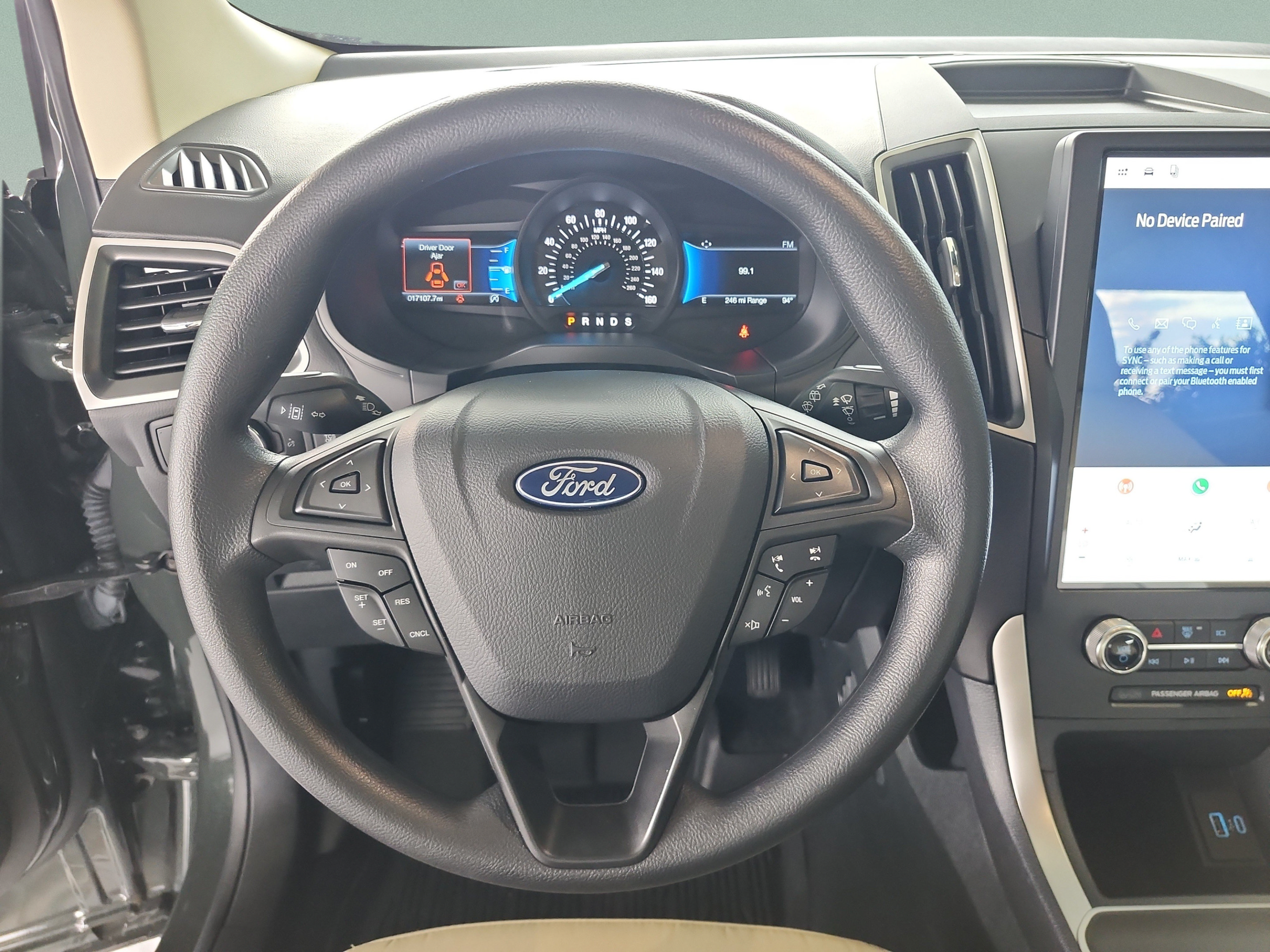 Certified 2024 Ford Edge SE w/ Black Appearance Package AWD/4WD image 9