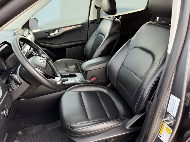 Certified 2022 Ford Escape Titanium w/ Class II Trailer Tow Package image 20