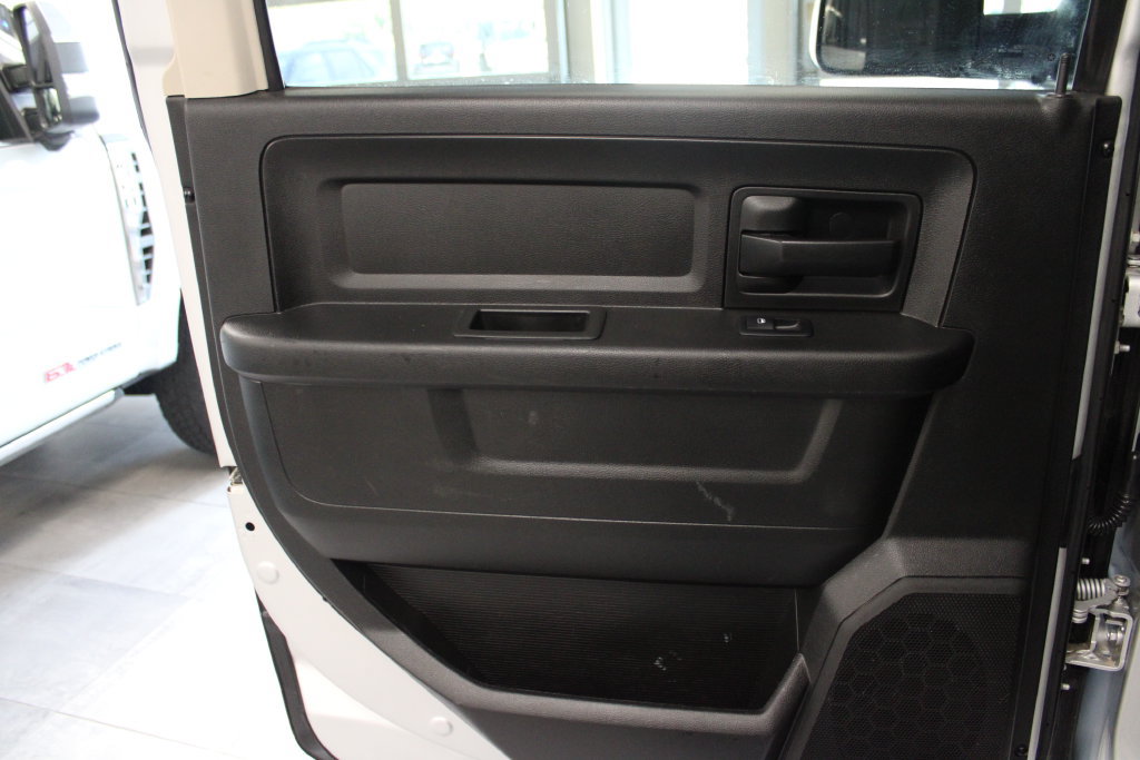 Used 2018 RAM 2500 Tradesman w/ Chrome Appearance Group AWD/4WD image 28