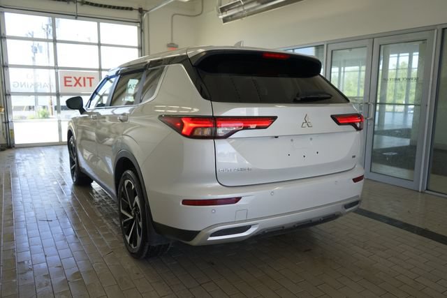 Used 2022 Mitsubishi Outlander SE AWD/4WD image 11