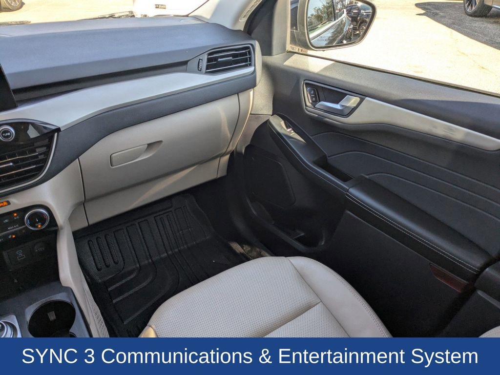 Certified 2022 Ford Escape SEL w/ Technology Package image 21