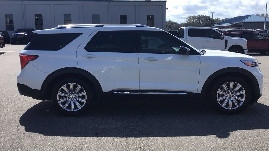 Certified 2022 Ford Explorer Limited w/ Equipment Group 301A image 6