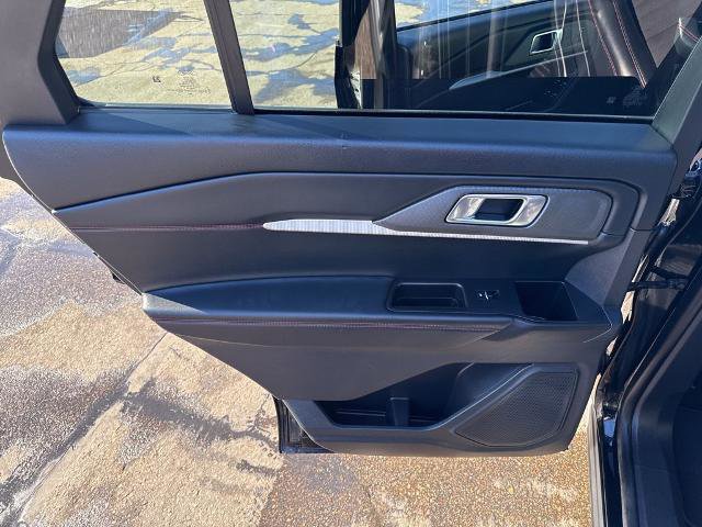 Certified 2025 Ford Explorer ST-Line w/ ST-Line Street Pack image 30