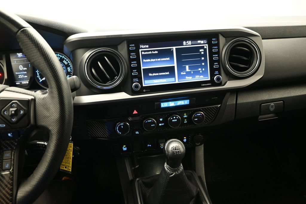 Used 2022 Toyota Tacoma TRD Sport w/ Technology Package AWD/4WD image 19