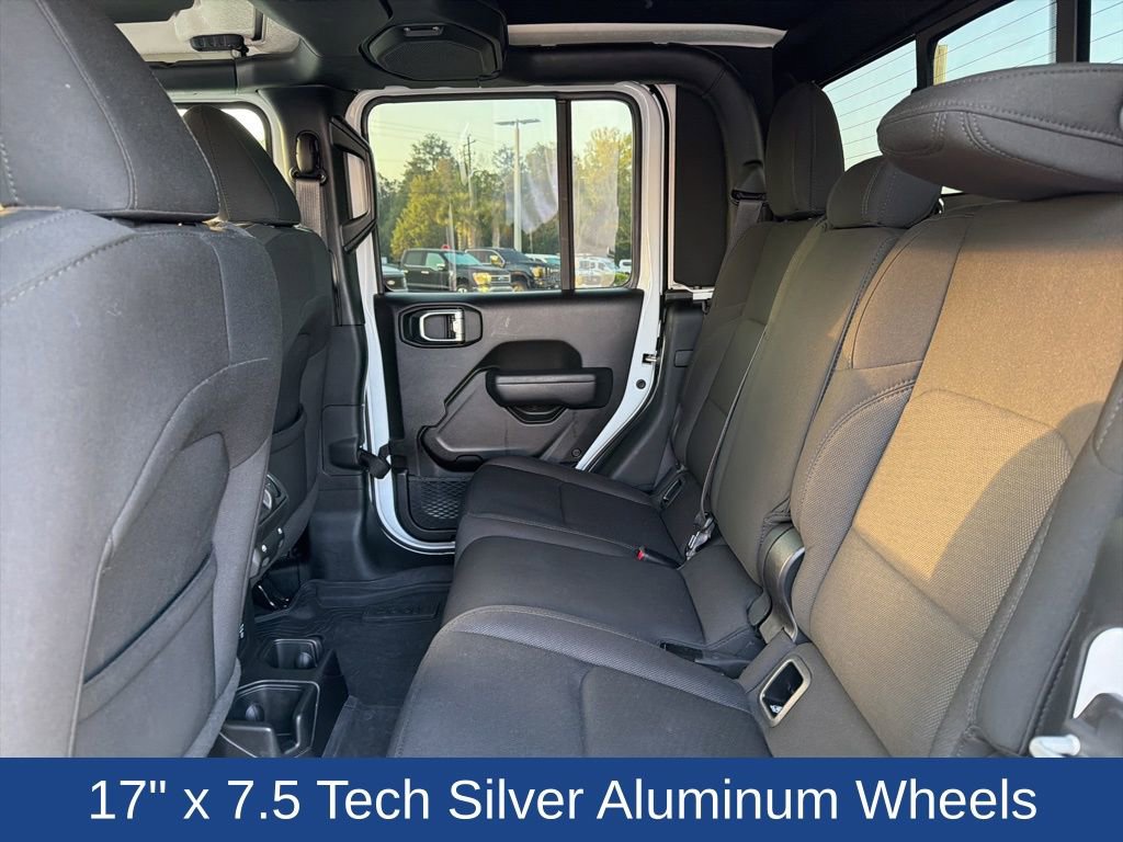 Used 2023 Jeep Gladiator Sport image 12