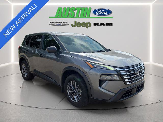 Used 2024 Nissan Rogue S AWD/4WD image 7