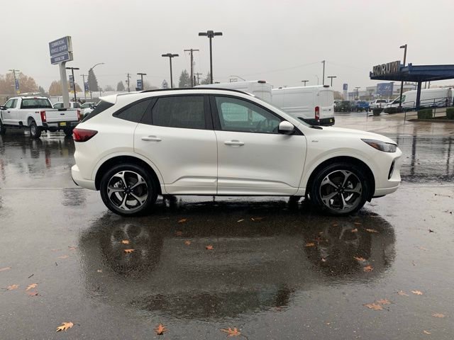 Certified 2023 Ford Escape ST-Line Elite image 9