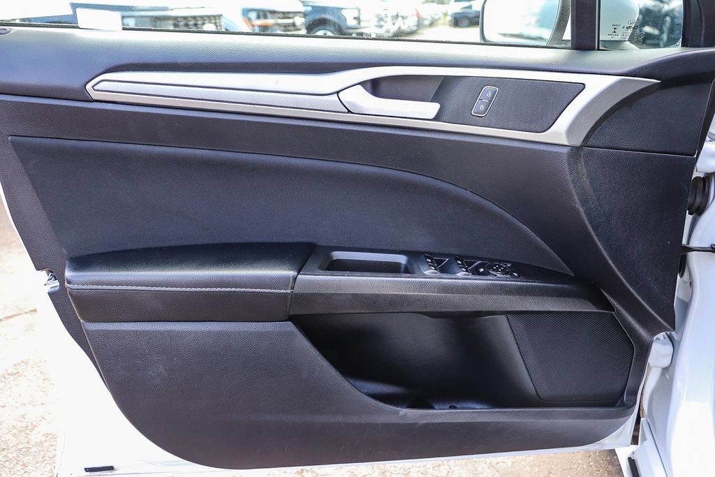 Certified 2020 Ford Fusion SE AWD/4WD image 24