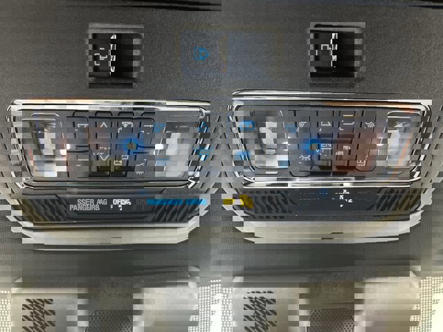 Certified 2023 Ford F150 Lariat w/ Equipment Group 502A High image 31