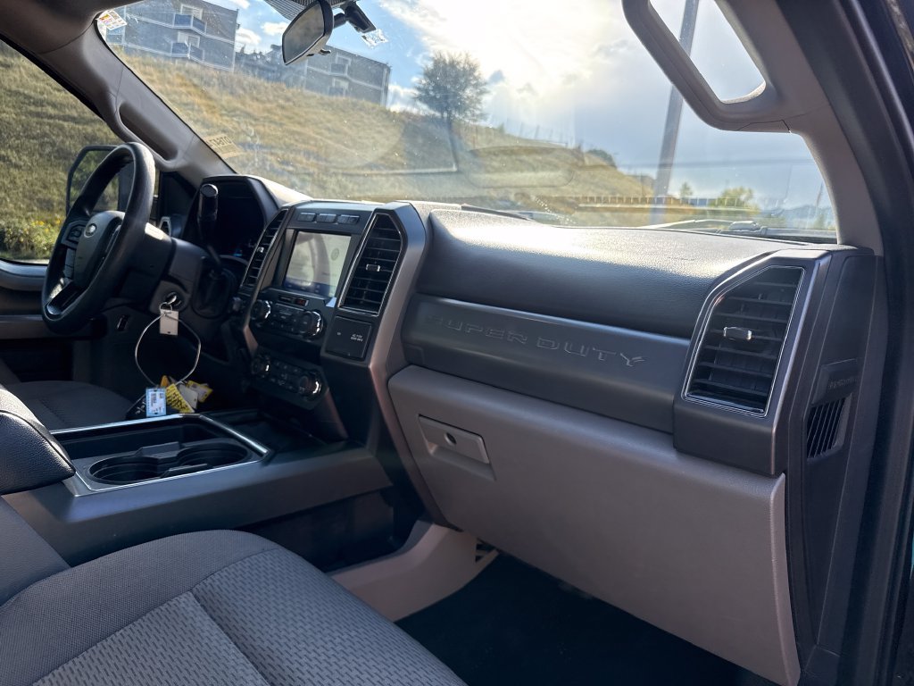 Certified 2022 Ford F250 XLT w/ Black Appearance Package AWD/4WD image 29