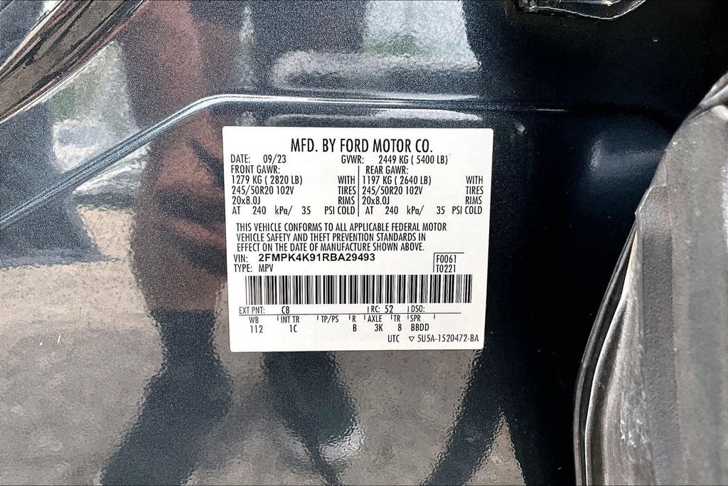 Certified 2024 Ford Edge Titanium w/ Equipment Group 301A AWD/4WD image 35