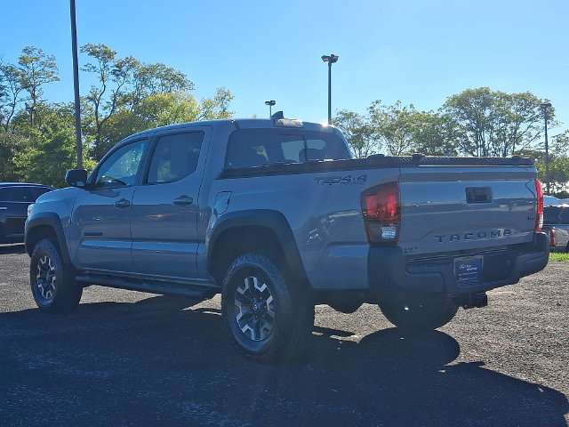 Used 2019 Toyota Tacoma TRD Off-Road AWD/4WD image 4