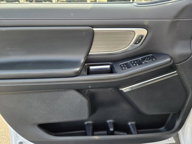 Certified 2025 Ford Expedition Max Platinum AWD/4WD image 17
