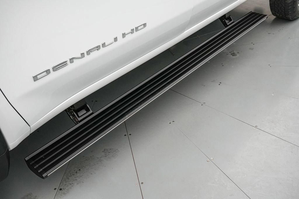 Used 2025 GMC Sierra 2500 Denali Ultimate image 14