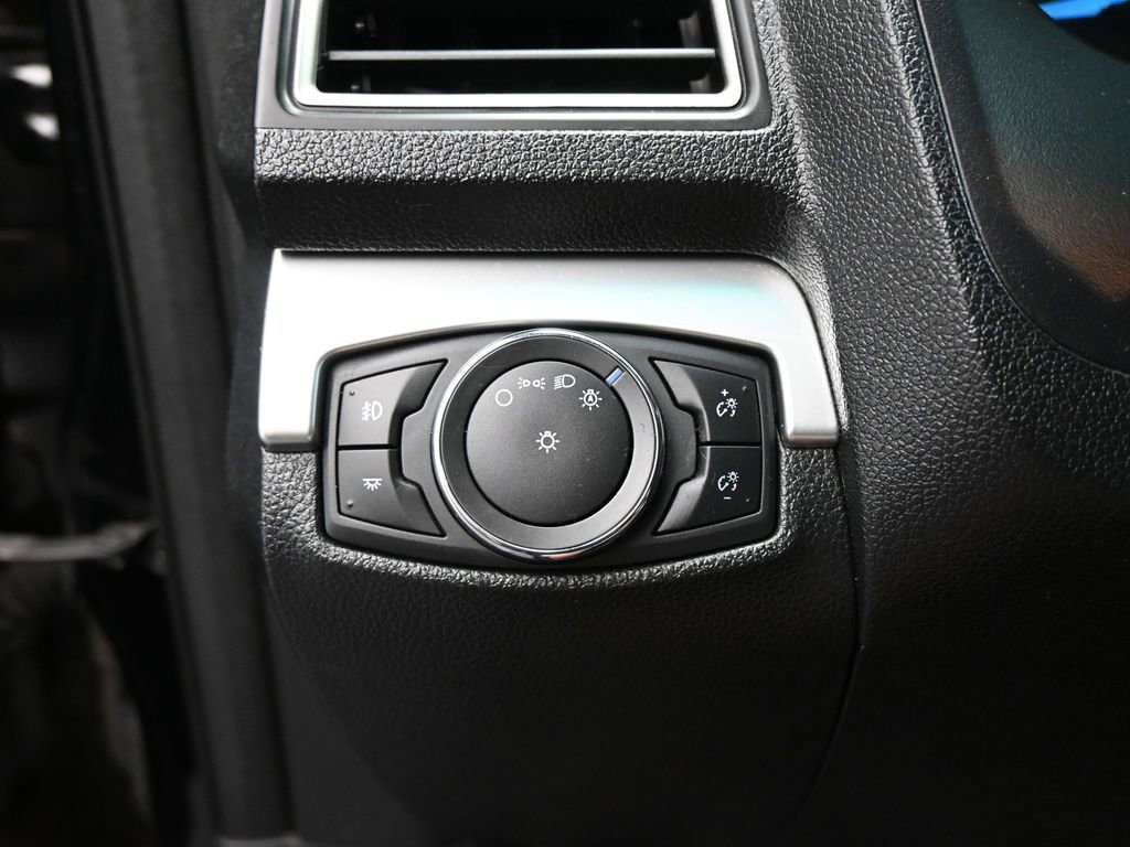 Certified 2017 Ford Explorer XLT image 41