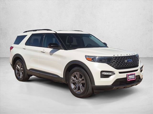 Certified 2022 Ford Explorer XLT w/ Equipment Group 202A RWD image 3