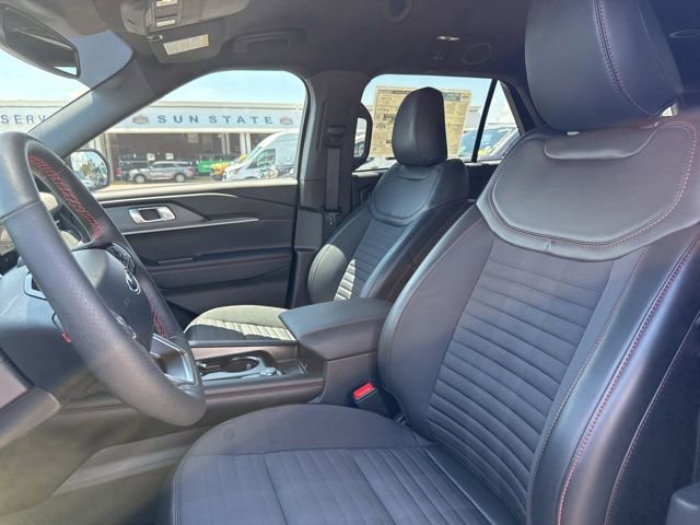 Certified 2025 Ford Explorer ST-Line w/ Premium Package RWD image 8