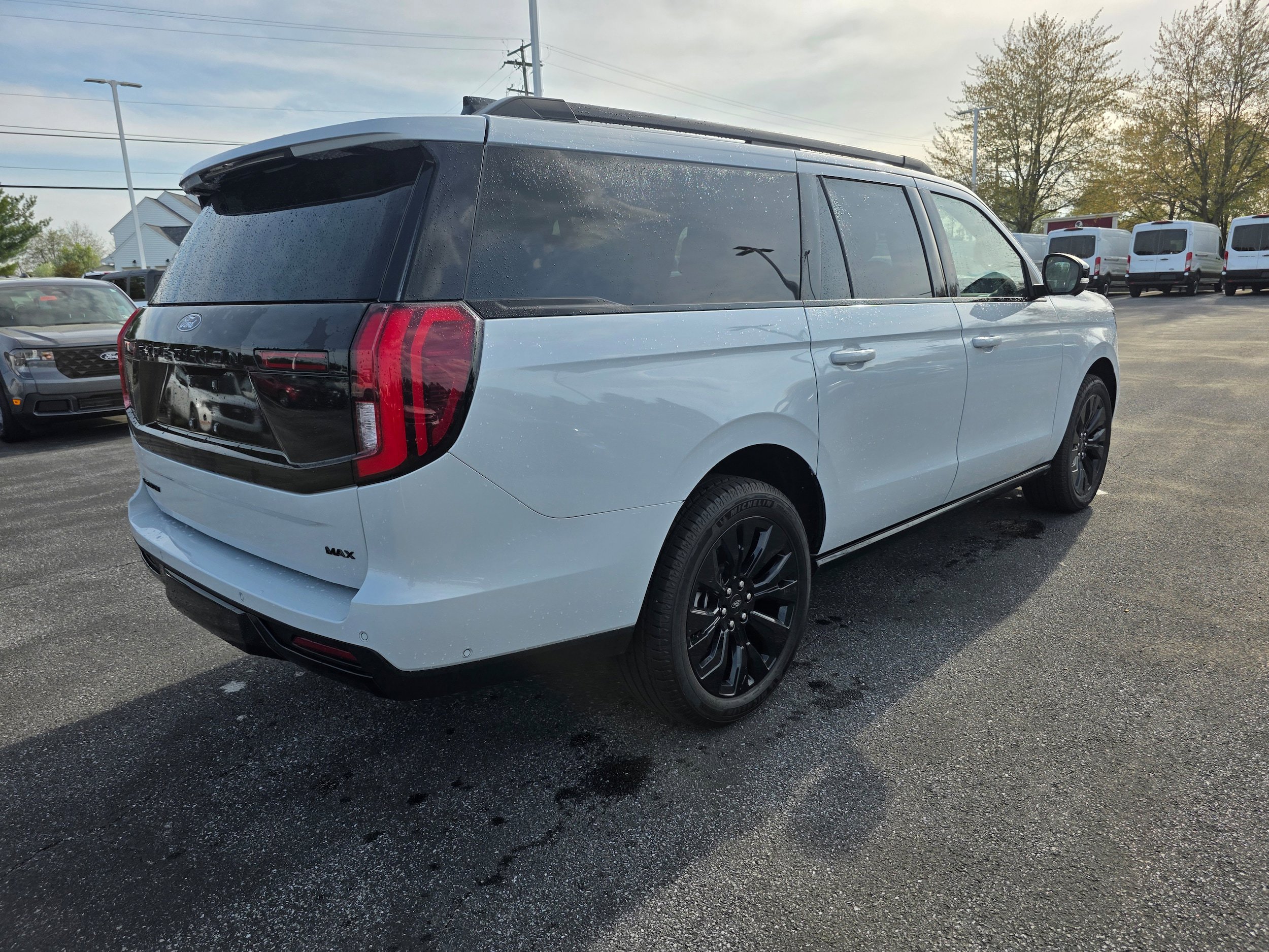 Certified 2025 Ford Expedition Max Platinum w/ Stealth Appearance Package AWD/4WD image 5
