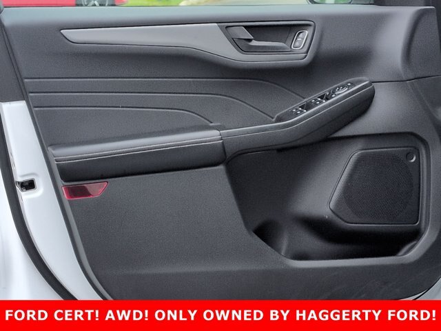 Certified 2023 Ford Escape Active AWD/4WD image 12