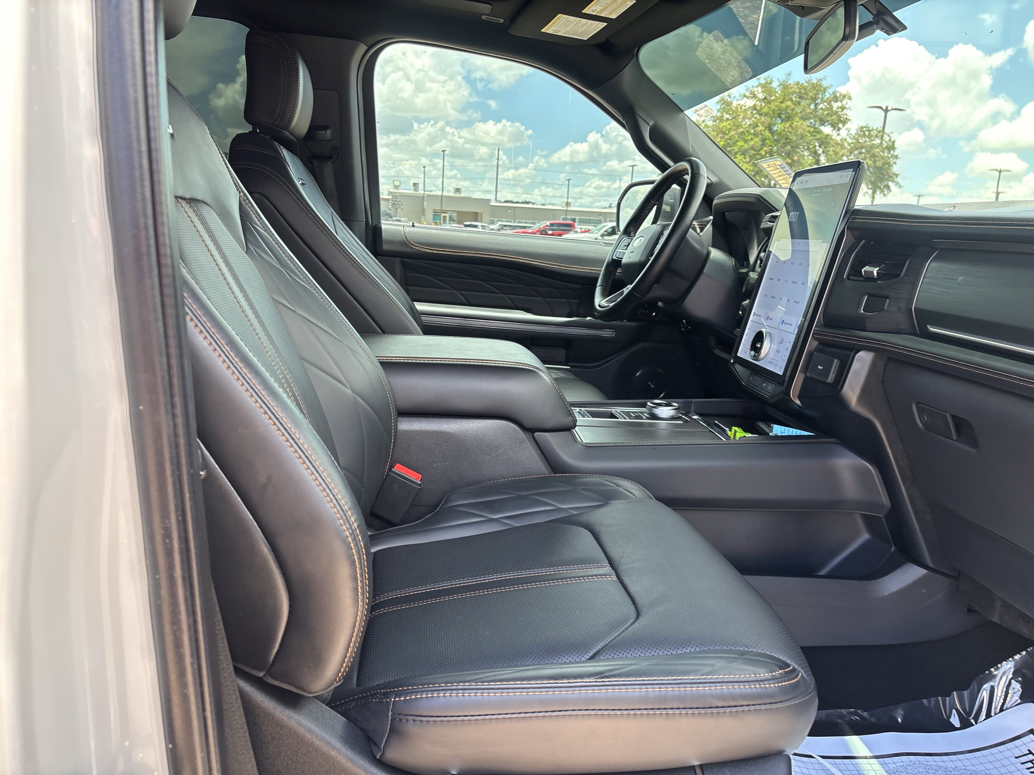 Certified 2024 Ford Expedition Platinum RWD image 23