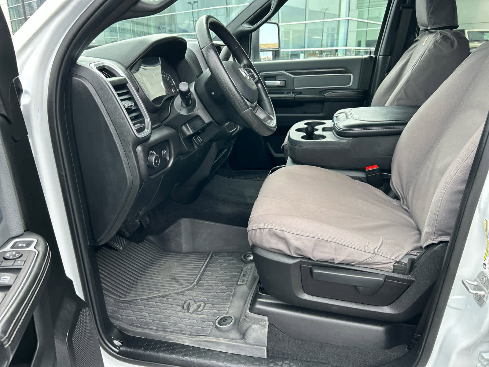 Used 2023 RAM 3500 Big Horn image 24