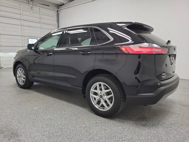 Certified 2024 Ford Edge SEL w/ Convenience Package AWD/4WD image 4