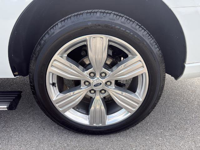 Certified 2022 Ford Expedition Platinum image 28