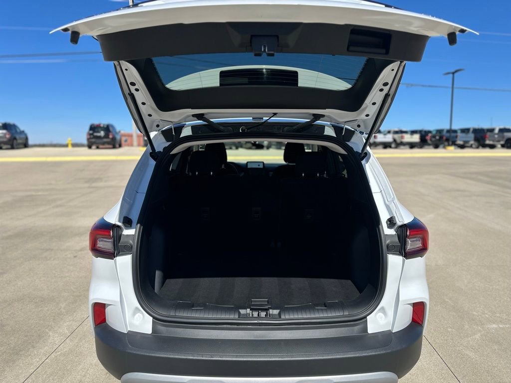 Certified 2025 Ford Escape Active AWD/4WD image 35