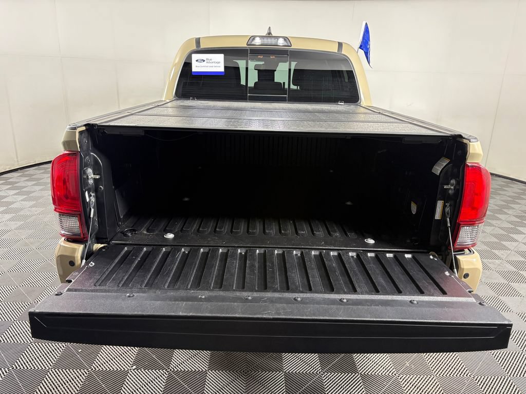 Used 2018 Toyota Tacoma TRD Sport w/ Technology Package AWD/4WD image 30