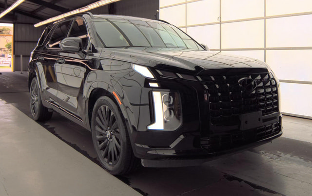 Used 2025 Hyundai Palisade Calligraphy AWD/4WD image 2