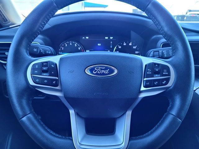 Certified 2022 Ford Explorer XLT w/ Equipment Group 202A AWD/4WD image 25