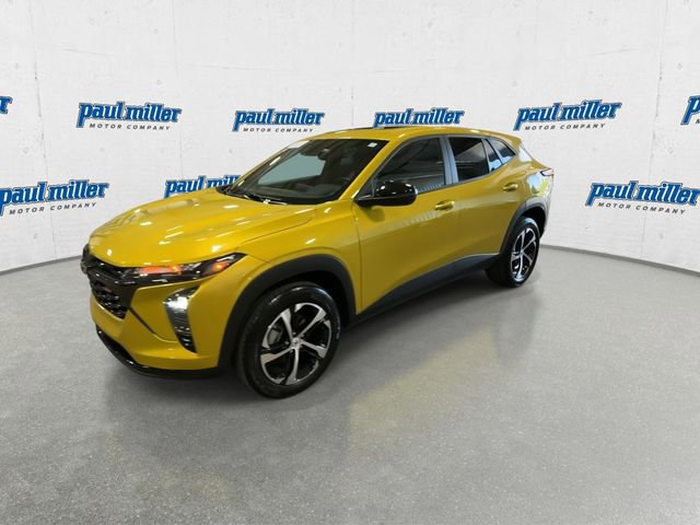 Used 2024 Chevrolet Trax RS w/ Sunroof Package FWD image 5