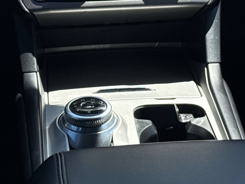 Certified 2023 Ford Explorer XLT RWD image 24