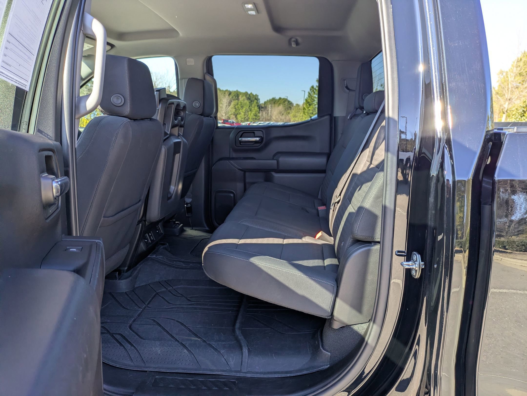 Used 2024 Chevrolet Silverado 1500 Custom image 25