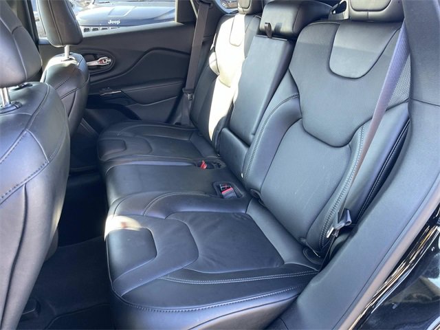 Used 2023 Jeep Cherokee Altitude Lux image 17