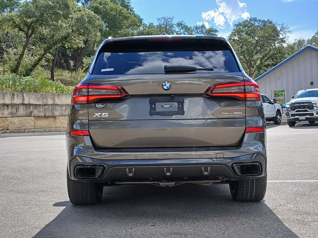 Used 2022 BMW X5 sDrive40i w/ M Sport Package RWD image 4