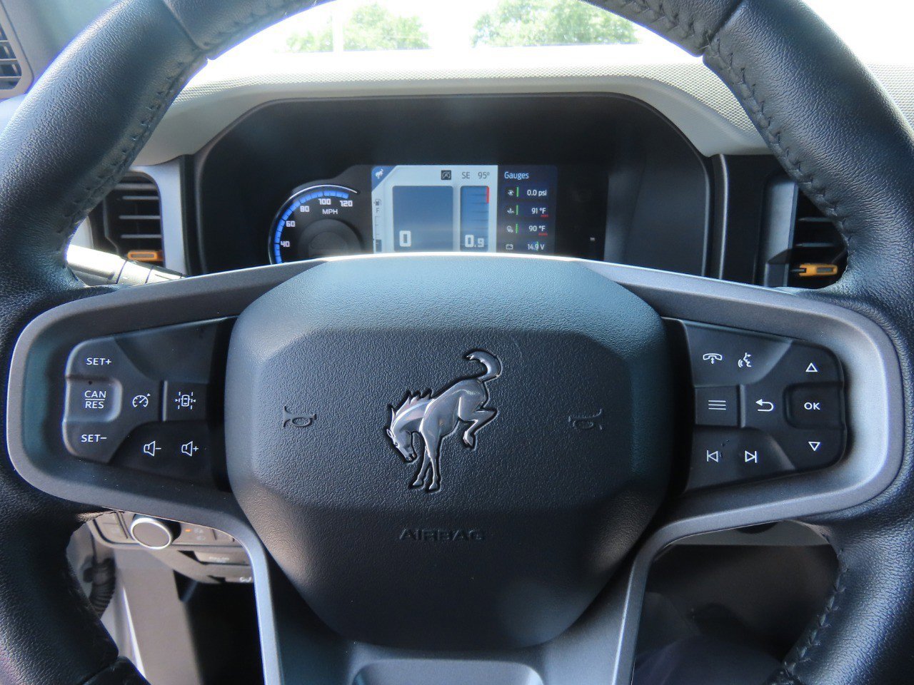 Certified 2023 Ford Bronco Badlands w/ Sasquatch Package AWD/4WD image 25