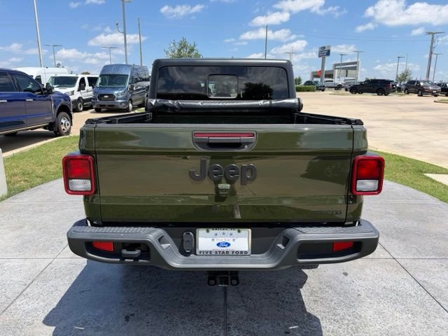 Used 2021 Jeep Gladiator Sport AWD/4WD image 5