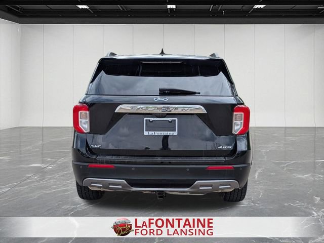 Certified 2022 Ford Explorer XLT w/ Equipment Group 202A AWD/4WD image 4