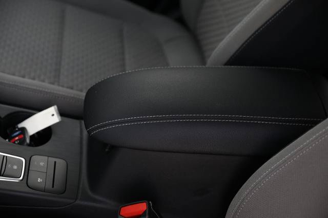 Certified 2020 Ford Escape SE FWD image 19