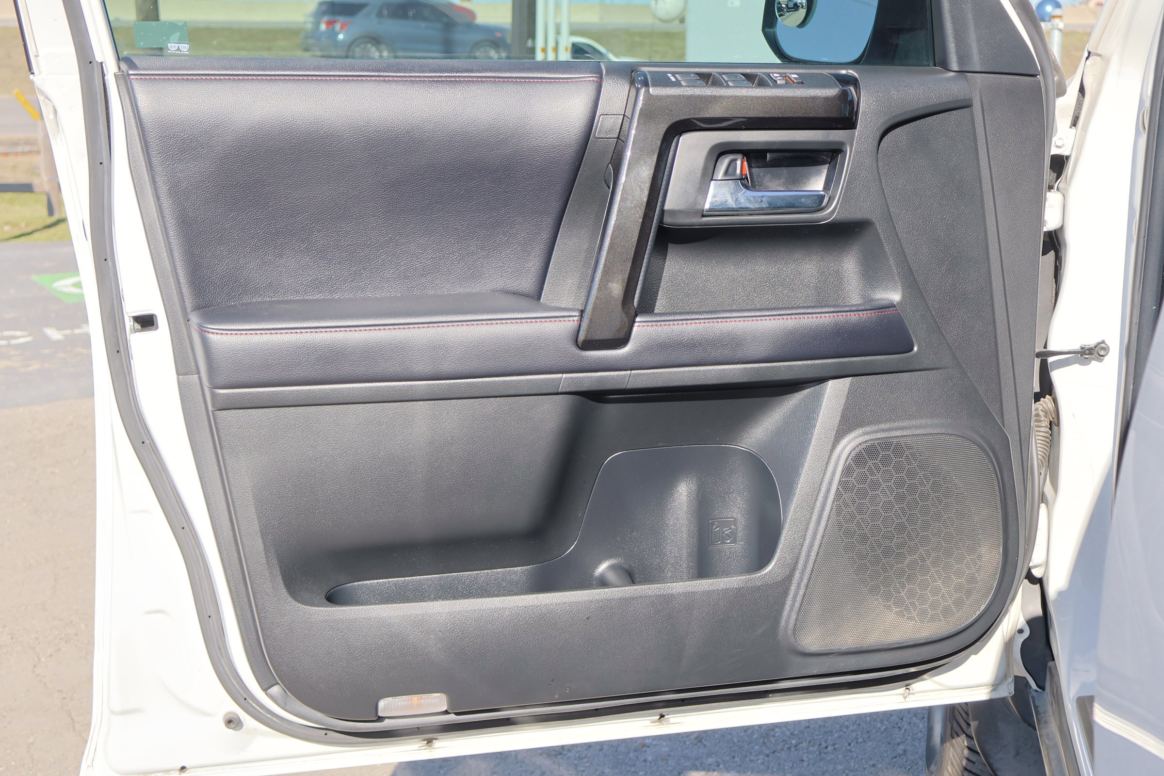 Used 2019 Toyota 4Runner TRD Off-Road Premium image 12