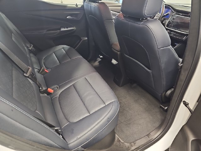 Used 2023 Chevrolet Bolt EUV LT w/ Convenience Package FWD image 11