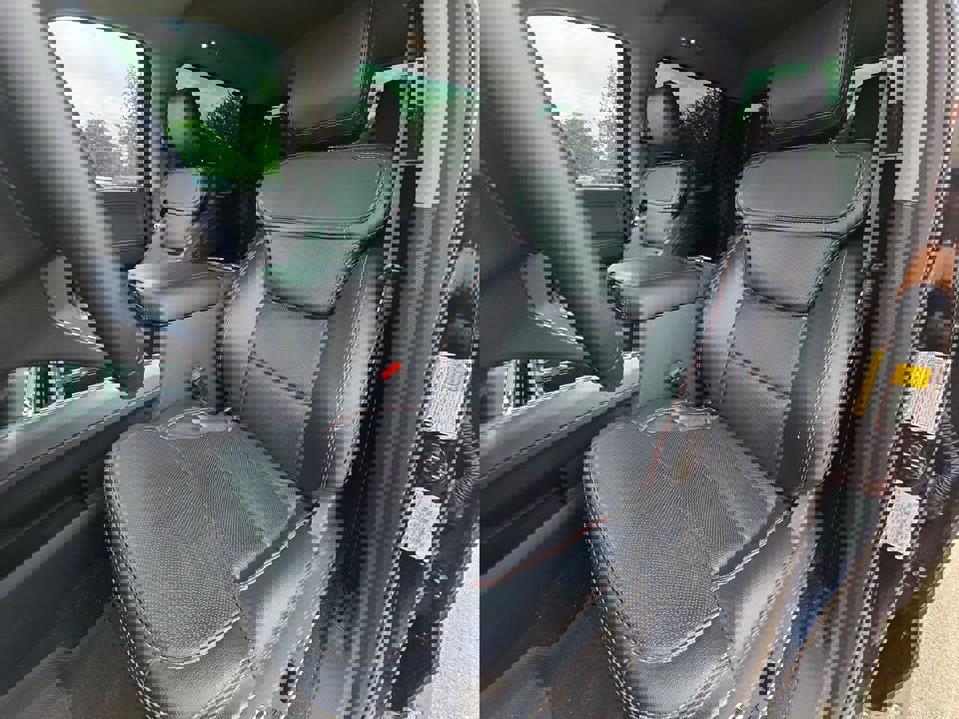 Certified 2024 Ford F250 Lariat w/ Lariat Ultimate Package AWD/4WD image 11