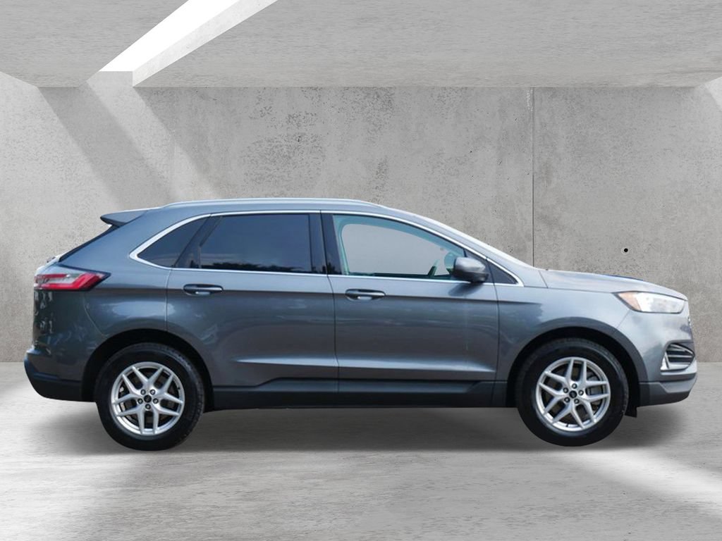 Certified 2024 Ford Edge SEL w/ Convenience Package AWD/4WD image 2