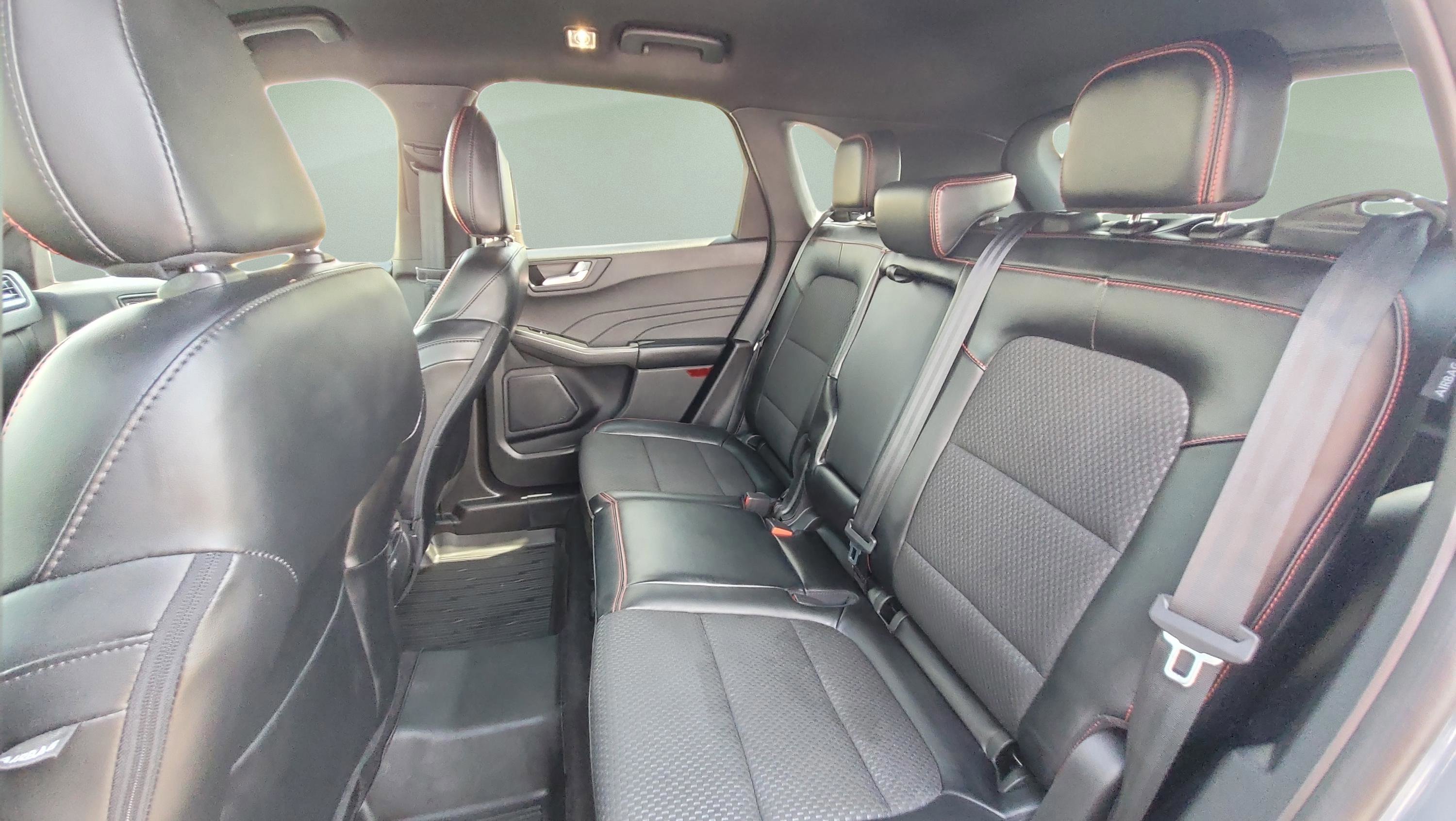 Certified 2023 Ford Escape ST-Line w/ Tech Pack #1 FWD image 17